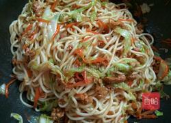 炒面条的做法图解12