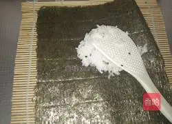 Illustration of how to make meat floss sushi 5