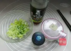 Thousand-layer scallion pancake recipe 1