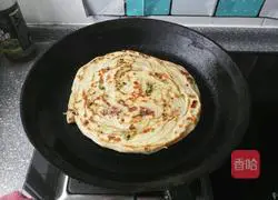 Thousand-layer scallion pancake recipe 11