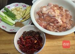 干煸鸡的做法图解1