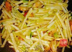 虾焖萝卜的做法图解2