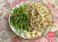 青椒豆腐皮的做法图解2