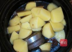 土豆炖排骨的做法图解8