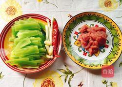 莴笋炒肉的做法图解1