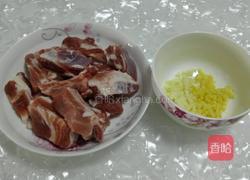 蜜汁排骨的做法图解1