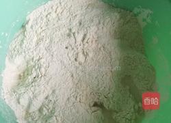 猪肉韭菜鸡蛋水饺的做法图解3