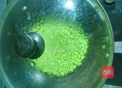 黄豆炒咸菜的做法图解3