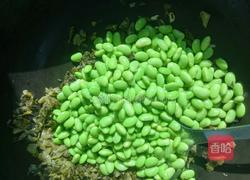 黄豆炒咸菜的做法图解7