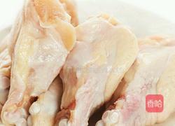 甜蜜吉利(鸡翅根 栗子)的做法图解1