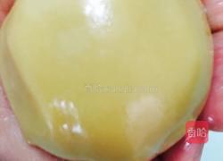 广式白莲蓉蛋黄月饼的做法图解8