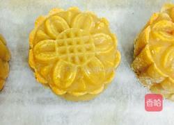 广式白莲蓉蛋黄月饼的做法图解12