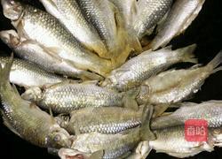 香煎小鱼的做法图解1