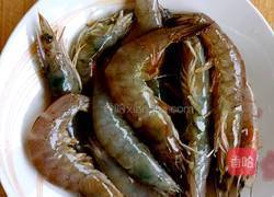 香菇炒虾的做法图解1