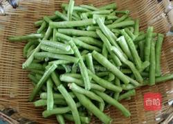 豆角焖饭的做法图解2