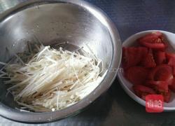 金针菇炒西红柿的做法图解2