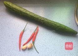 香脆炒黄瓜的做法图解1