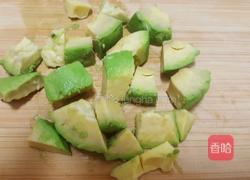 牛油果奶昔的做法图解4