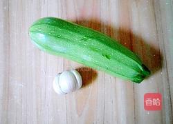 炒西葫芦的做法图解1