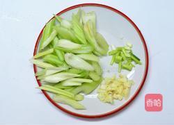 西芹百合的做法图解2