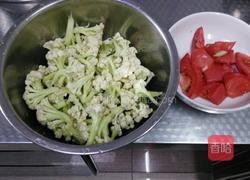 西红柿炒菜花的做法图解1
