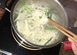 蒜苗拌金针菇的做法图解5