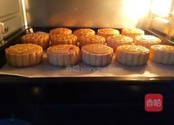 广式豆沙蛋黄月饼的做法图解19