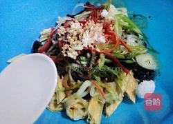 洋葱木耳拌腐竹的做法图解10