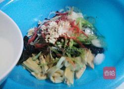 洋葱木耳拌腐竹的做法图解11
