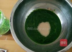 绿玫瑰花卷的做法图解2