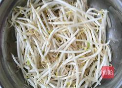 豆芽炒粉丝的做法图解2