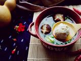 菠菜蘑菇汆丸子汤的做法[图]