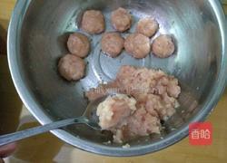 菠菜蘑菇汆丸子汤的做法图解5