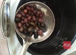 双豆小米粥的做法图解3