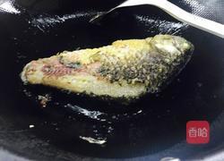 炖鲫鱼汤的做法图解5