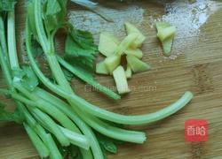 萝卜丝鲫鱼汤的做法图解3