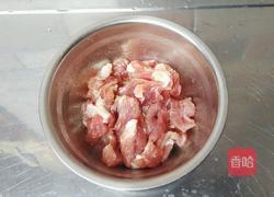 洋葱炒瘦肉的做法图解2