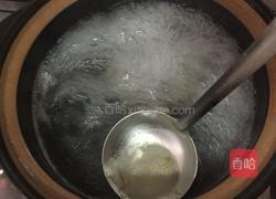 金针菇排骨汤的做法图解5