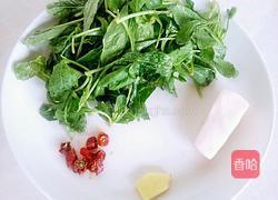 猪油渣炒青菜的做法图解1