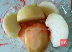 冰糖桃子的做法图解2