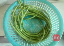 长豆角炒肉丝的做法图解1