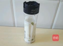 香蕉牛油果奶昔的做法图解5