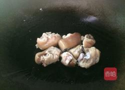 花生炖猪蹄的做法图解5