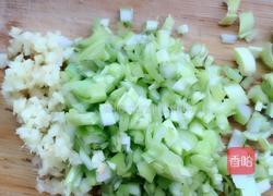 豆泡酿肉丸的做法图解2