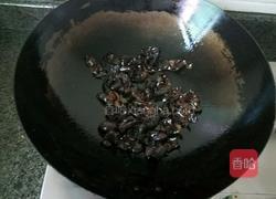 黑木耳炒鱿鱼的做法图解5