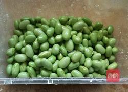 丝瓜炒毛豆的做法图解1