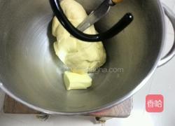 奶香面包的做法图解4