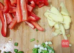 红椒鱿鱼卷的做法图解3