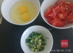 家常番茄鸡蛋面的做法图解2