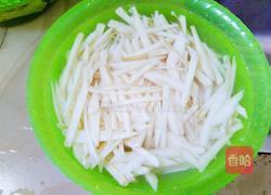 炸莲藕条的做法图解1